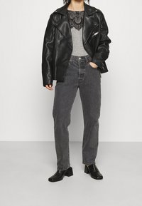 Vero Moda Petite Stickad tröja - mottled grey