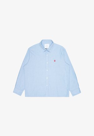 Lichtblauw overhemd met lange mouwen van katoen, met een button-down kraag en een kleine rode geborduurde accent op de borst.