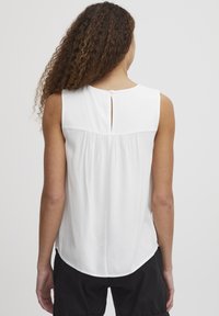 Oxmo OXEsja - Bluza - optical white