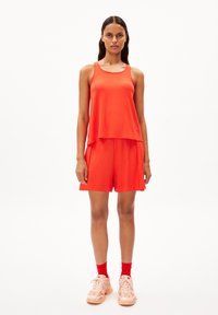 ARMEDANGELS AAREZU - Shorts - poppy red