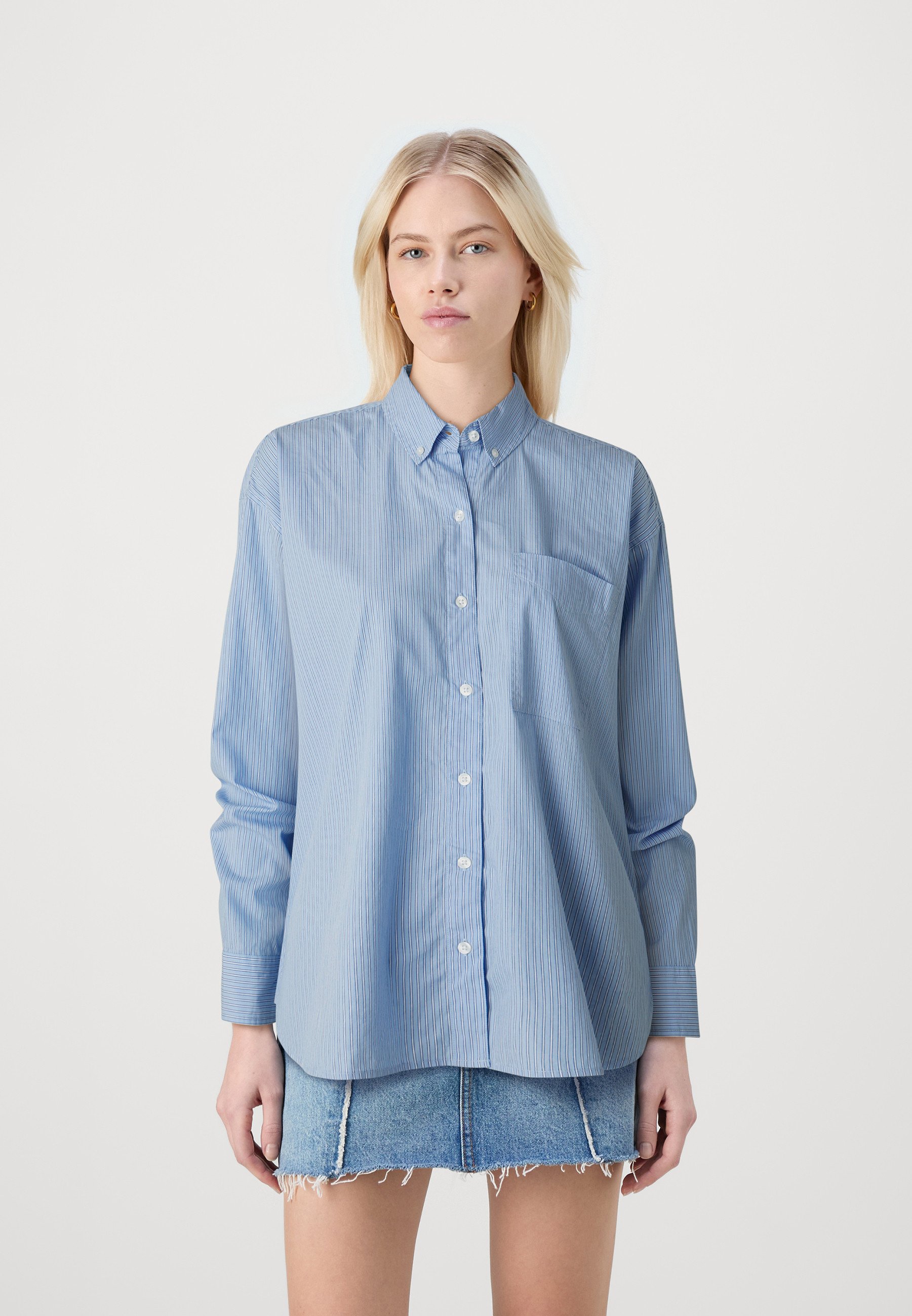 American Eagle CORE PERFECT - Button-down blouse - blue plunge/blue -  Zalando.ie
