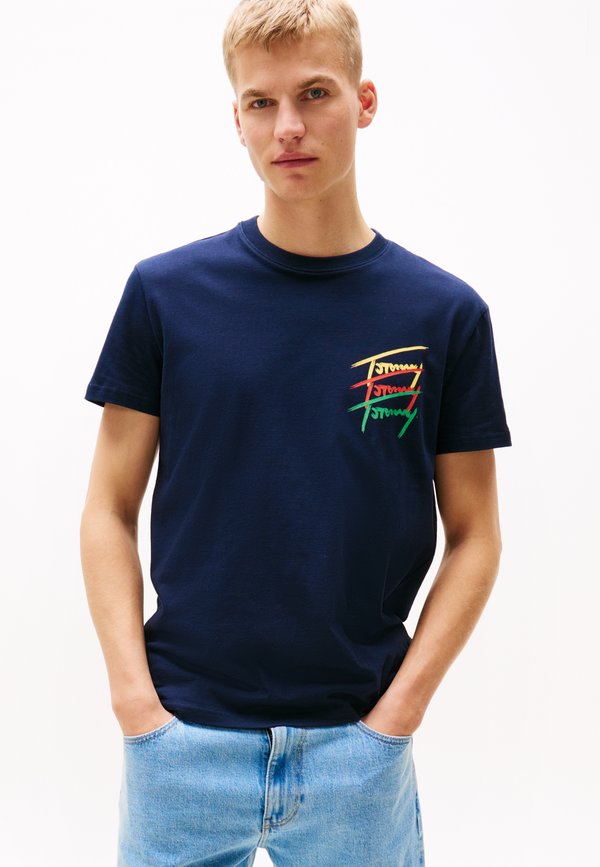 REG TWISTED SIGNTR EXT - Print T-shirt2