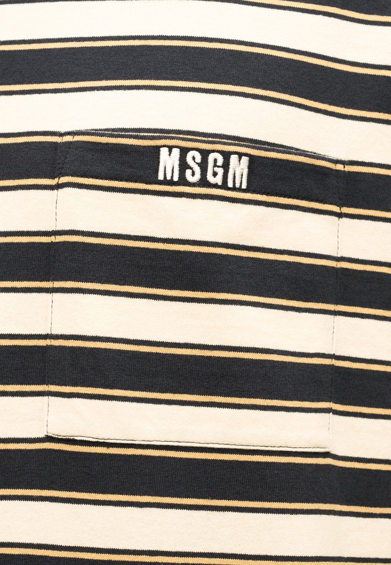 Zwart, beige en wit gestreept horizontaal stof met een voorzak met witte geborduurde letters "MSGM".