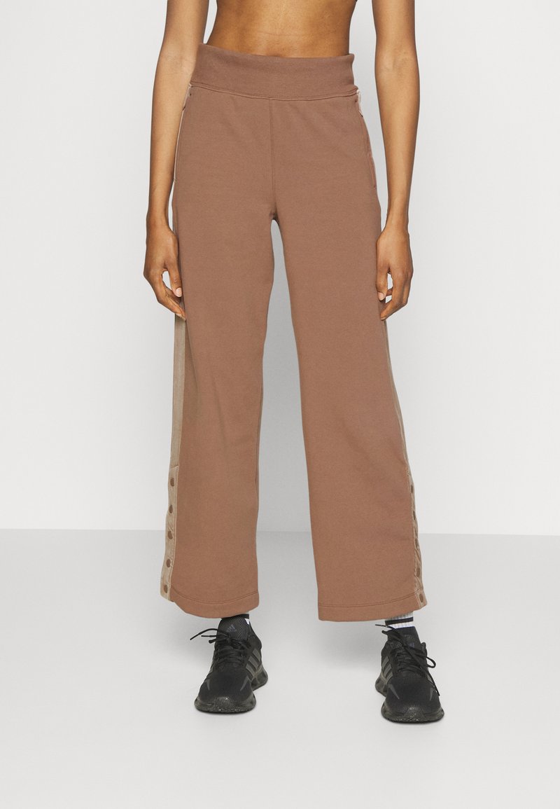 Athleta STRAIGHT LEG - Παντελόνι φόρμας - rustic beige