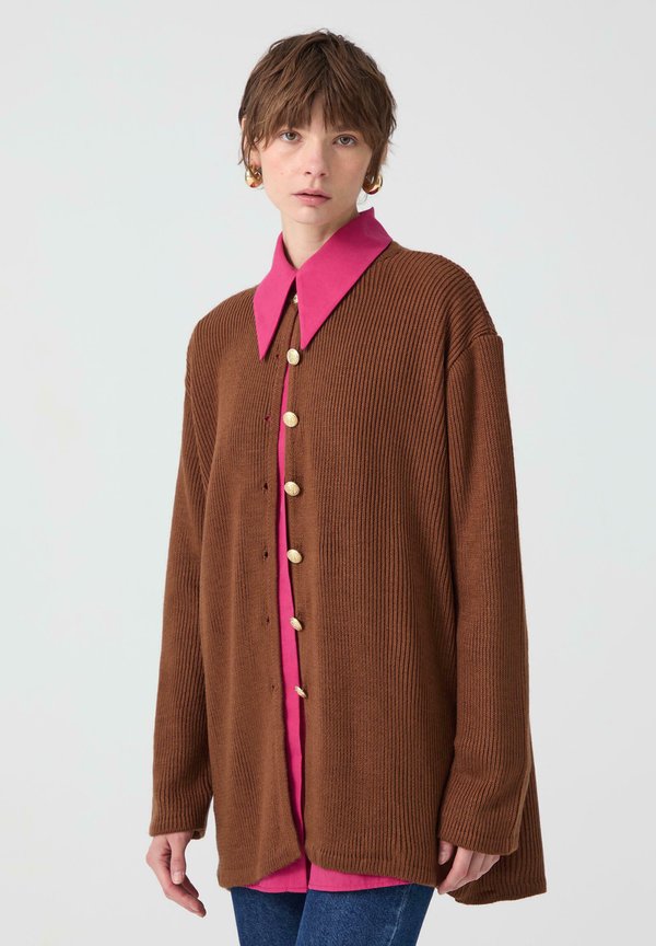 BUTTONED - Strickjacke