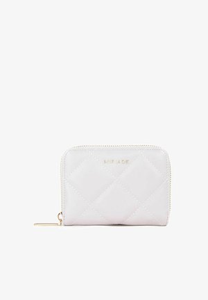 Portafoglio bianco trapuntato in pelle sintetica con zip color oro e nome del marchio impresso. Design compatto adatto per carte e monete.