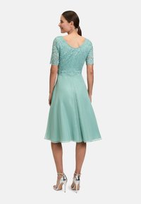 Vera Mont - Sukienka koktajlowa