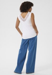 Cream CRTRULLA - Top - snow white