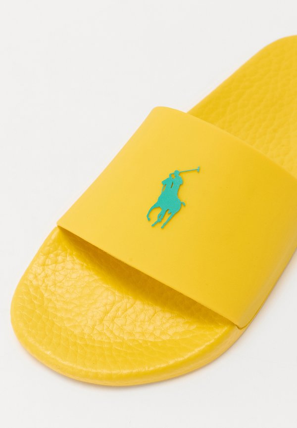 SLIDE SANDALS - Slippers2