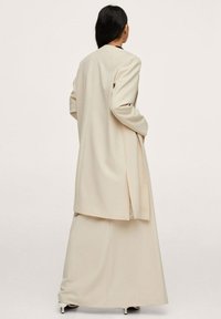 Mango Abrigo corto - beige
