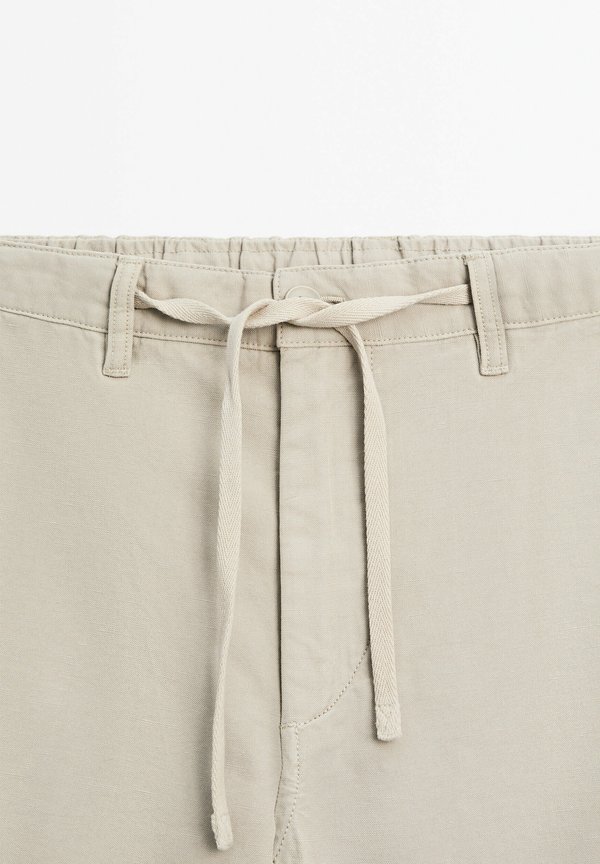 SEMI JOGGER BERMUDA - Shorts - Beige2