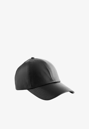 Sort baseballkasket i læder med buet skygge, dekoreret med syninger og en glat finish, struktureret design og justerbar rem.