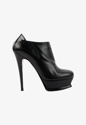 Saint Laurent, Bottines à talons hauts - black