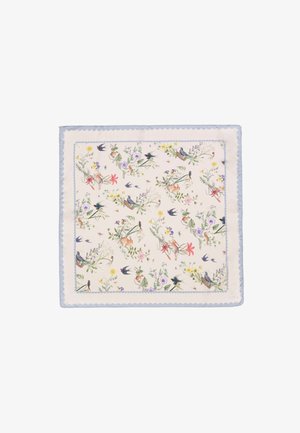 Vierkante zijden sjaal met een roomwitte achtergrond en kleurrijke bloemen- en vogelpatronen, omrand door een lichtblauwe golvende rand.