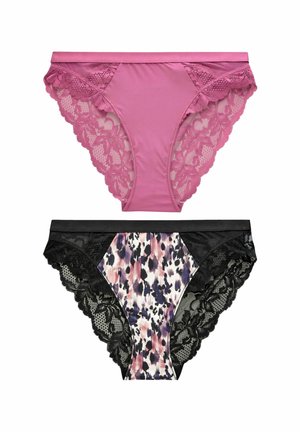 Chiloți din dantelă roz și material solid în partea de sus, chiloți negri cu imprimeu, prezentând detalii din dantelă florală și animal print în partea de jos.