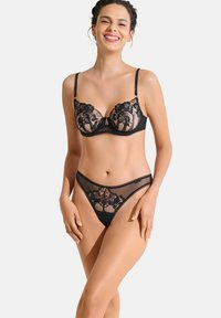 Lisca Slip - noir