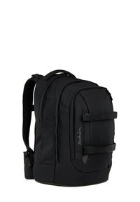 Sac à dos noir au design structuré, doté de bretelles réglables, de plusieurs compartiments et d'un tissu texturé pour la durabilité.