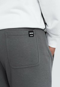 Ombre Trainingsbroek - dark grey