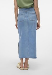 MAMALICIOUS MLOSAKA SKIRT - Teksaseelik - light blue denim