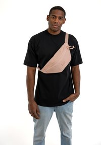 Johnny Urban ERIK LARGE - Övtáska - rosa