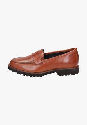 Beige Lederloafer mit abgerundetem Zehenbereich, gesteppten Details und einer niedrigen, strukturierten Gummisohle. Rutschdesign mit glatter Oberfläche.