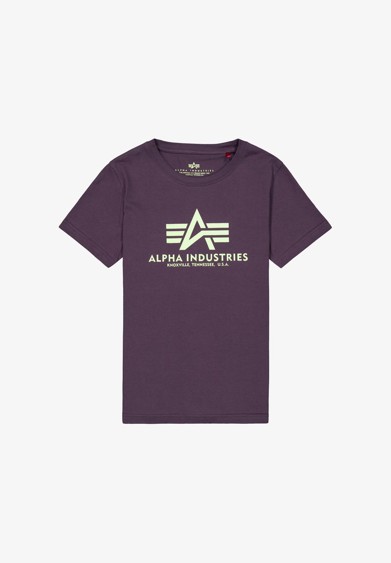 Fialové bavlnené tričko s potlačou na prednej strane v svetlozelenej farbe so textom "ALPHA INDUSTRIES" a logom, okrúhly výstrih, krátke rukávy.