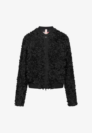 Zwarte bomberjas met ritssluiting, voorzien van 3D bloemapplicaties met textuur op de voorkant, mouwen en schouders, geribbelde boorden en tailleband.