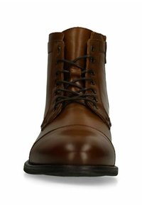 Bruine leren enkelboot met een ronde neus, zwarte veters en metalen oogjes. Heeft een gladde textuur en een stevige zool.