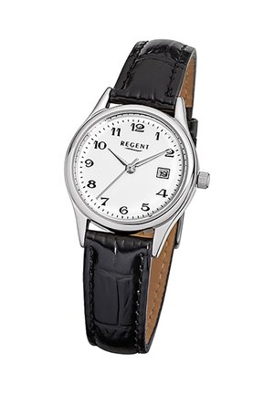 Montre classique Regent avec cadran blanc, chiffres arabes noirs, aiguilles argentées, fenêtre de date et bracelet en cuir noir.