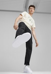 Thumbnail Image 2