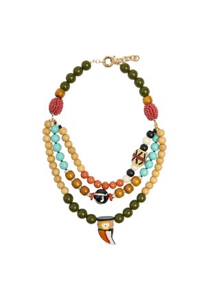 Wielokolorowy, warstwowy naszyjnik z koralików z zielonymi, beżowymi, turkusowymi, czerwonymi koralikami, ozdobną czarną i kremową koraliką oraz malowaną zawieszką w kształcie ptasiego szponu.