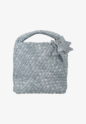 Sac à main tissé gris clair avec une anse tressée et deux breloques en tissu en forme d'étoile attachées sur un côté.