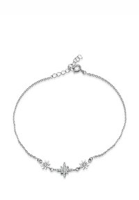 Srebrna bransoletka z delikatnym łańcuszkiem, ozdobiona trzema akcentami w kształcie gwiazdek, z których dwa mają kamienie szlachetne, a centralny wzór zdobią kamienie.