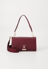 Non selezionato, deep rouge
