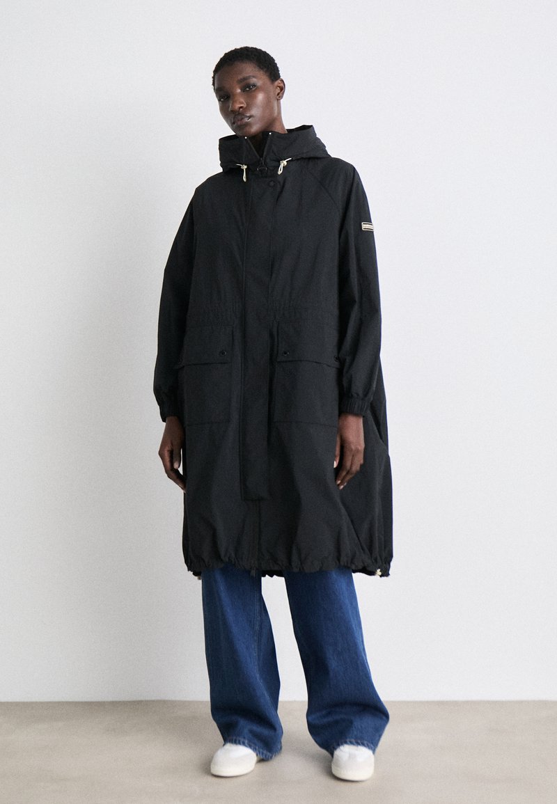 Barbour International VARONA SHOWERPROOF - Vízálló dzseki - black