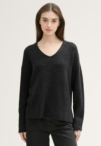 TOM TAILOR DENIM MIT V-AUSSCHNITT - Pulover - shale grey melange