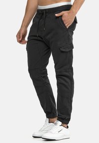 INDICODE JEANS - LEVI - Pantaloni cargo - black Immagine in miniatura 1