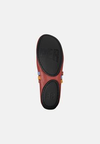 Camper RIGHT NINA - Bailarinas con hebilla - mittelrot