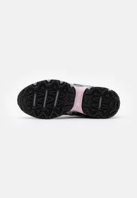 ASICS GEL VENTURE 8 - Sapatilhas de trail running - sage/barely rose