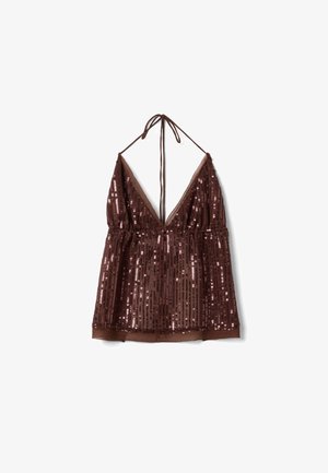 Haut marron sans manches à col licou profond en V, recouvert de sequins brillants verticaux et de fines bretelles attachées derrière le cou.