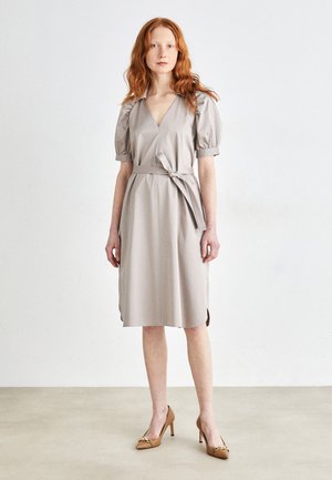 DEPERA - Vestido camisero - open beige