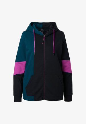 Capuchonvest met rits, uitgevoerd in teal, zwart en roze kleurblokken, met roze trekkoorden en zakken aan de voorkant. Zachte stoftextuur.