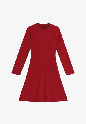 Czerwona sukienka z długim rękawem z okrągłym dekoltem, rozkloszowanym dołem i gładką teksturą. Posiada szew na środku oraz dopasowaną górę.