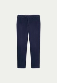 Pantalon tailleur bleu marine avec fermeture à boutons, passants pour ceinture, poches latérales, et silhouette droite ajustée.
