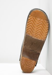 Sanita CLASSIC OPEN - Zuecos - black