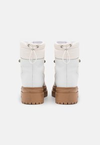 Walk London CLARISSA SNOW BOOT - Botas de tornozelo com plataforma - off white