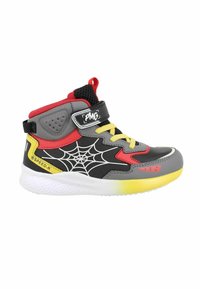 Sneaker alte realizzate con materiali sintetici grigi, neri e rossi. Accenti gialli, motivo a rete nera, fascetta in Velcro e suola texturizzata.