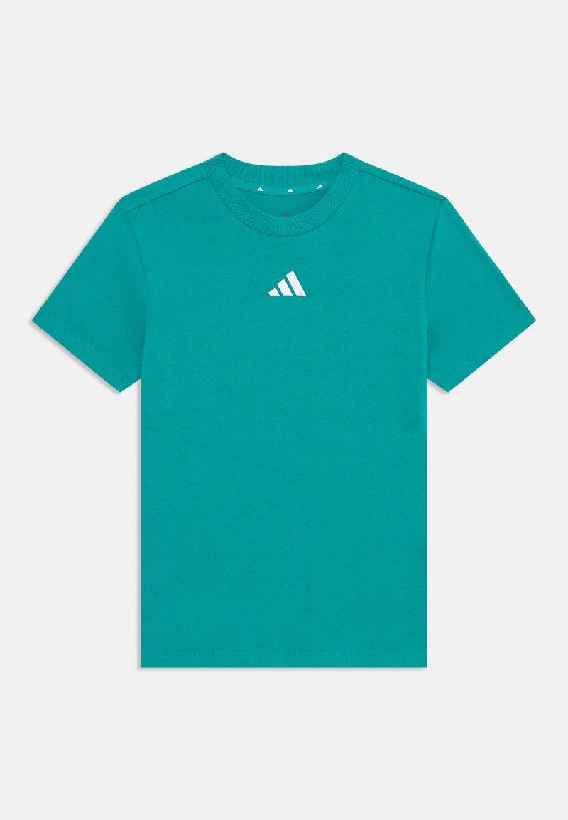 Teal puuvillane T-särk ümmarguse kaelusega, lühikeste varrukatega ja valge Adidas'i logo rinnal. Lihtne, sile struktuur, ilma mustriteta.