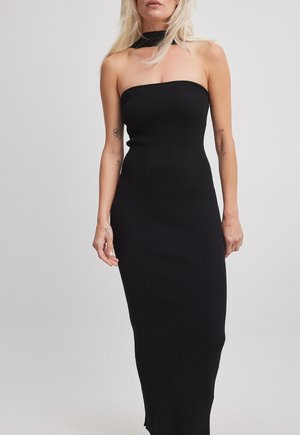 NA-KD Vestido largo - black