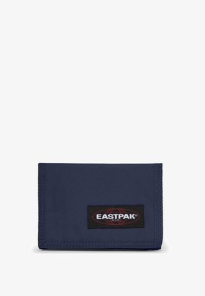 Marineblaues Stoffportemonnaie mit genähten Kanten und einem schwarzen Patch, das das Eastpak-Logo in weißer und roter Schrift zeigt.